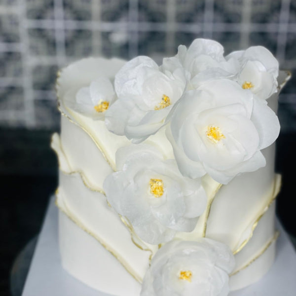 Product came pretty quickly. The quality is best, love to use on my cake’s. I definitely recommend to buy from this seller.